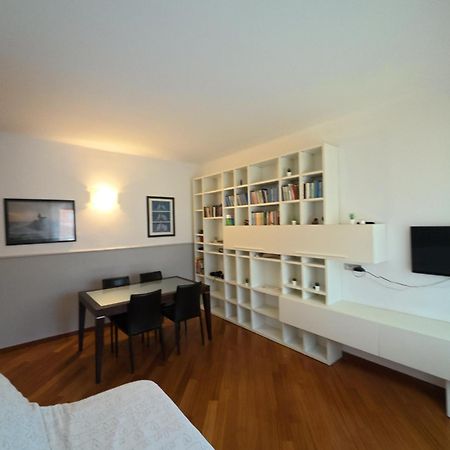 Almacasa A Modern Homeholiday Специя Экстерьер фото